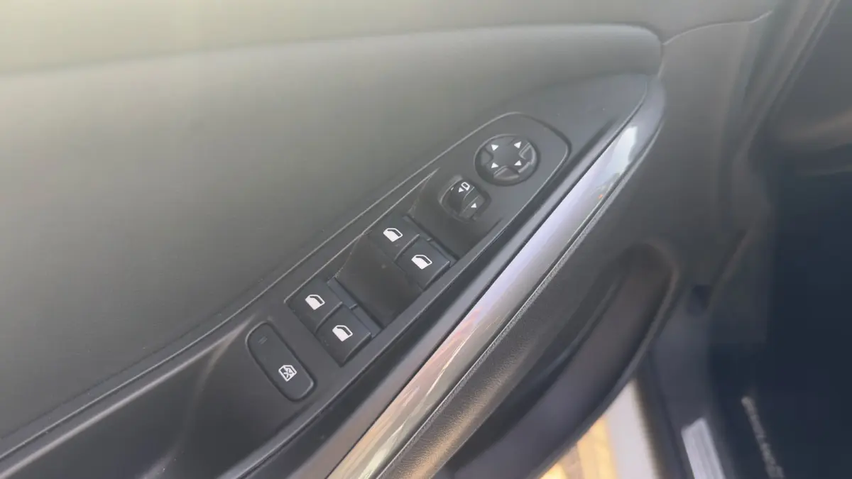 1.6 Turbo 225pk Hybrid innovation | Camera voor & achter | Dode hoek detectie | Apple Carplay / Android Auto | Parkeersensoren achter | | Achteruitrijcamera | Apple Carplay/Android Auto|tele
