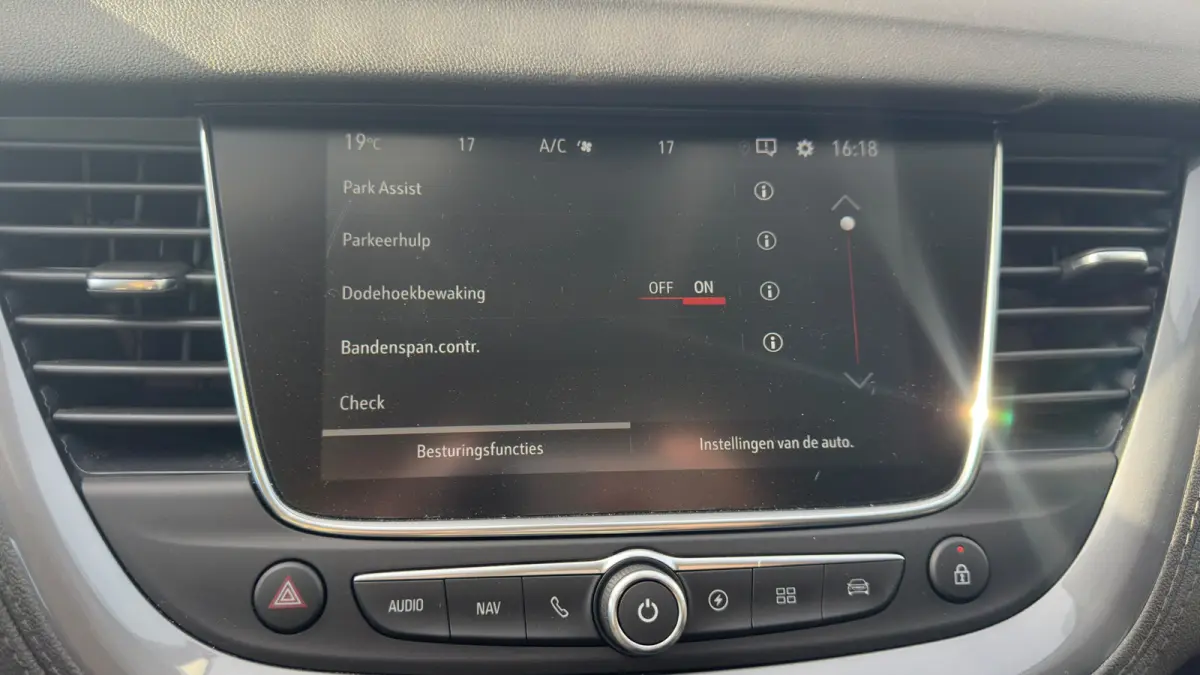 1.6 Turbo 225pk Hybrid innovation | Camera voor & achter | Dode hoek detectie | Apple Carplay / Android Auto | Parkeersensoren achter | | Achteruitrijcamera | Apple Carplay/Android Auto|tele