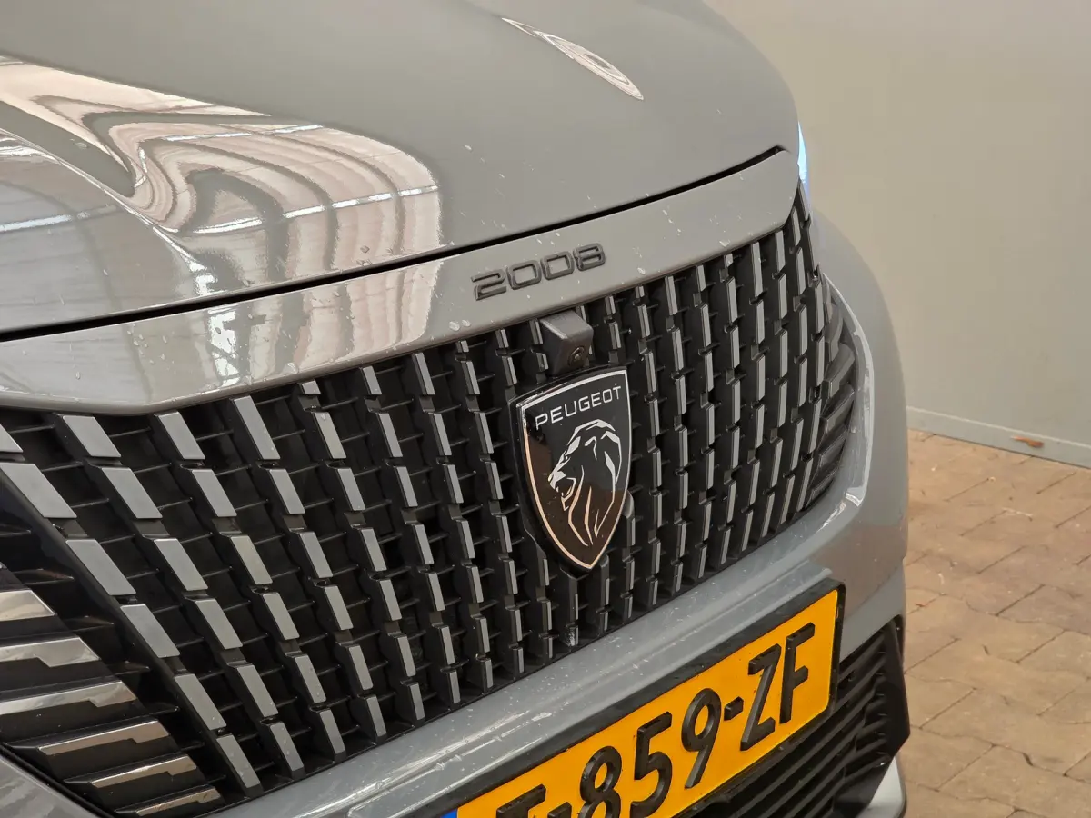 EV GT 54 kWh Panorama Dak | Camera Rondom | Alcantare/Leer | Elek. Stoel met Massage | 18" Lichtmetaal | Stoelverwarming | Achteruitrijcamera | Afwijkende dakkleur | Airco (automatisch)