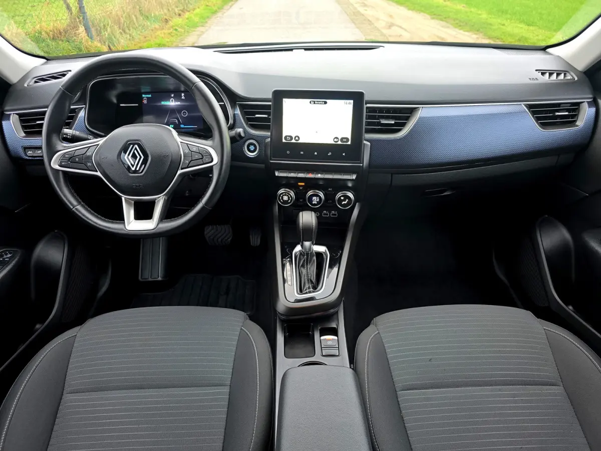 1.6 E-Tech full hybrid 145 evolution - 145 Pk - Euro 6 - ParkeerCamera - Navi - AppleCarplay AndroidAuto