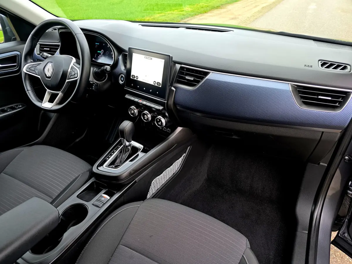 1.6 E-Tech full hybrid 145 evolution - 145 Pk - Euro 6 - ParkeerCamera - Navi - AppleCarplay AndroidAuto