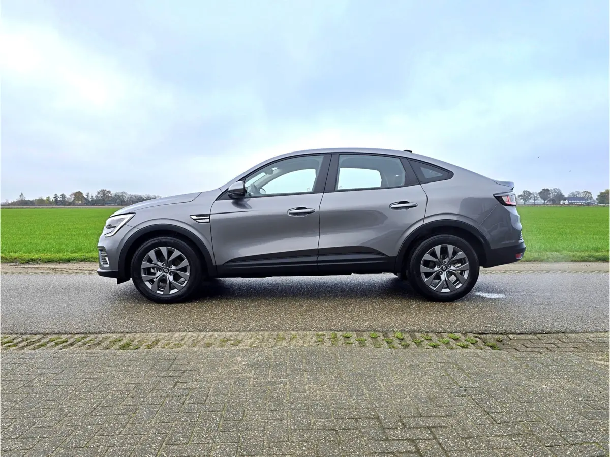 1.6 E-Tech full hybrid 145 evolution - 145 Pk - Euro 6 - ParkeerCamera - Navi - AppleCarplay AndroidAuto
