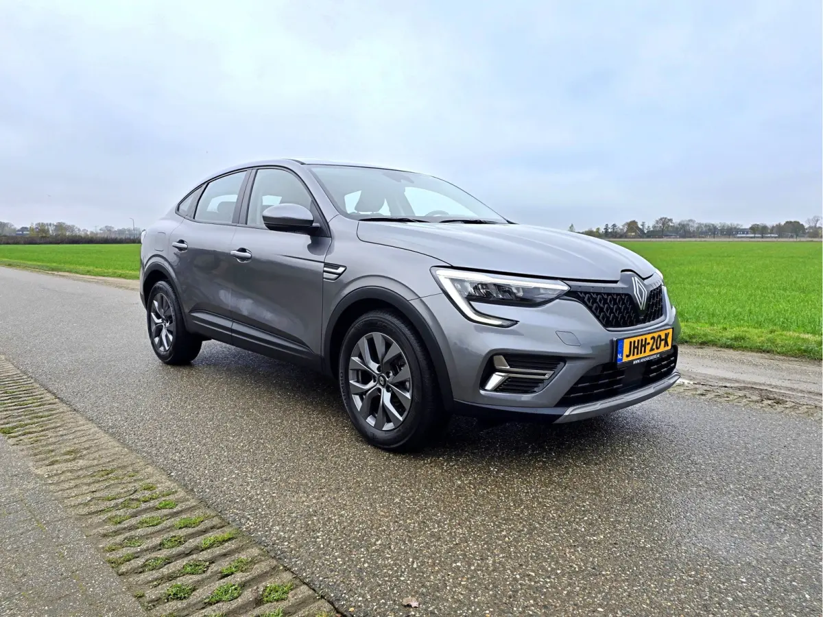 1.6 E-Tech full hybrid 145 evolution - 145 Pk - Euro 6 - ParkeerCamera - Navi - AppleCarplay AndroidAuto