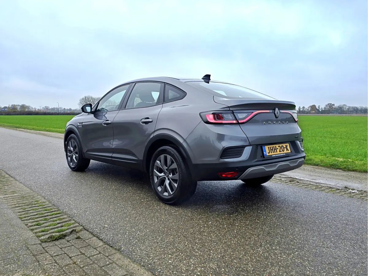 1.6 E-Tech full hybrid 145 evolution - 145 Pk - Euro 6 - ParkeerCamera - Navi - AppleCarplay AndroidAuto