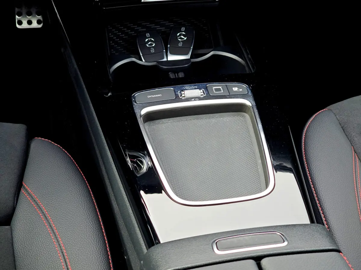 250 e Star Edition AMG Line - 165 Pk - Euro 6 - Navi - Sfeerverlichting