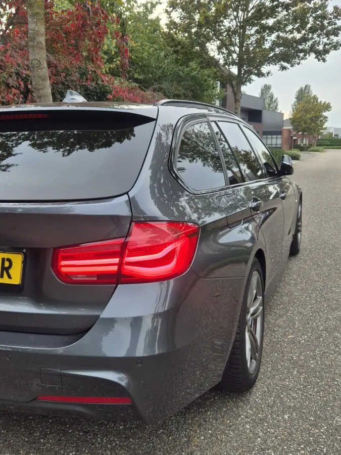 M Sport High Executive Panorama Trekhaak Apple CarPlay 6WB virtual dash NAP NL