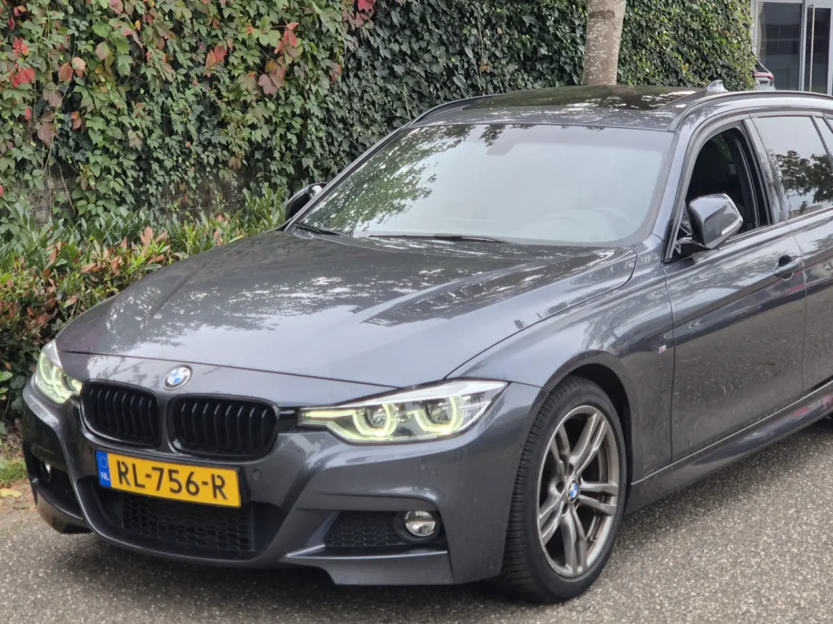 M Sport High Executive Panorama Trekhaak Apple CarPlay 6WB virtual dash NAP NL