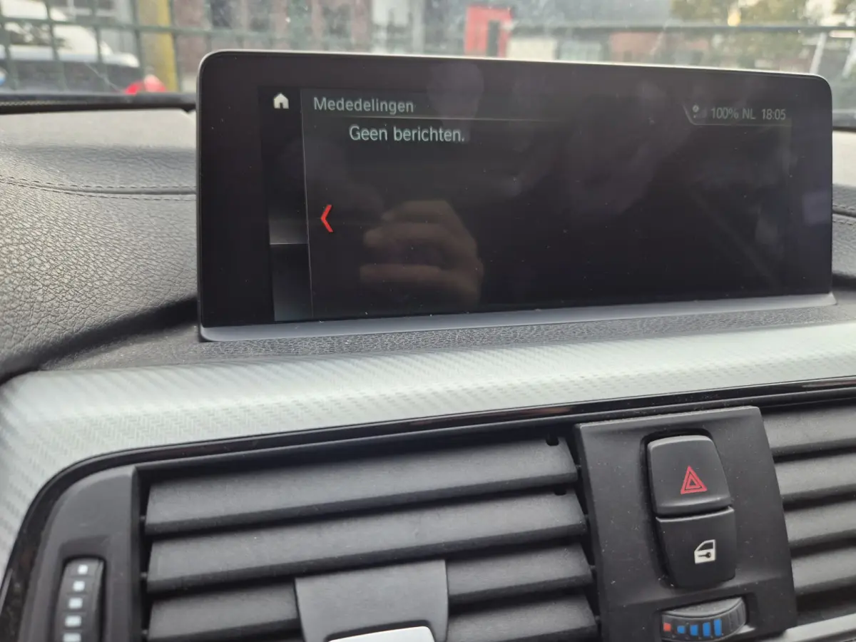 M Sport High Executive Panorama Trekhaak Apple CarPlay 6WB virtual dash NAP NL