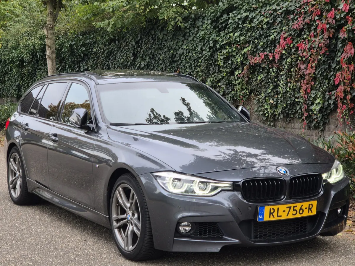 M Sport High Executive Panorama Trekhaak Apple CarPlay 6WB virtual dash NAP NL