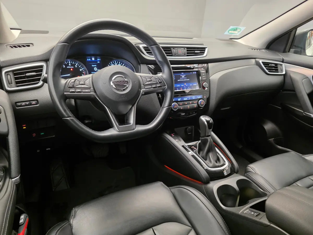 1.3 DIG-T Premium Edition 19" Lichtmetaal | Lederen Bekleding | Trekhaak | Panorama Dak | Elek. Stoelen | Camera Rondom | Cruise | Navigatie  | Airco (automatisch) | Apple Carplay/Android Au