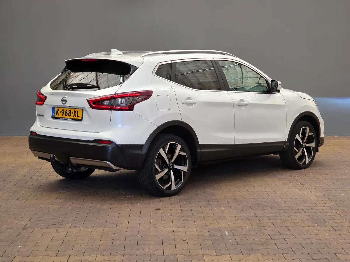 1.3 DIG-T Premium Edition 19" Lichtmetaal | Lederen Bekleding | Trekhaak | Panorama Dak | Elek. Stoelen | Camera Rondom | Cruise | Navigatie  | Airco (automatisch) | Apple Carplay/Android Au