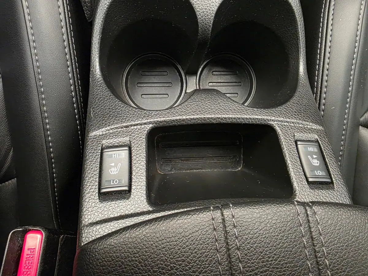 1.3 DIG-T Premium Edition 19" Lichtmetaal | Lederen Bekleding | Trekhaak | Panorama Dak | Elek. Stoelen | Camera Rondom | Cruise | Navigatie  | Airco (automatisch) | Apple Carplay/Android Au