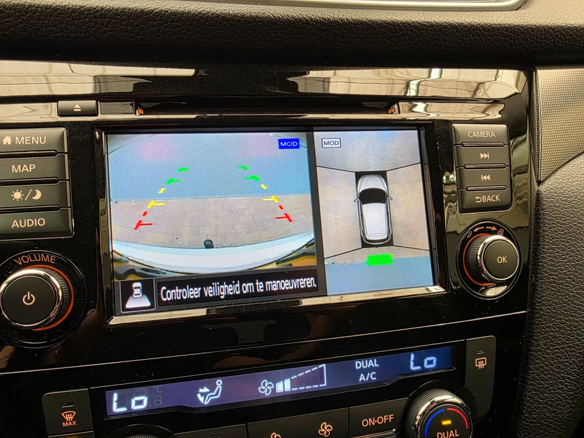 1.3 DIG-T Premium Edition 19" Lichtmetaal | Lederen Bekleding | Trekhaak | Panorama Dak | Elek. Stoelen | Camera Rondom | Cruise | Navigatie  | Airco (automatisch) | Apple Carplay/Android Au