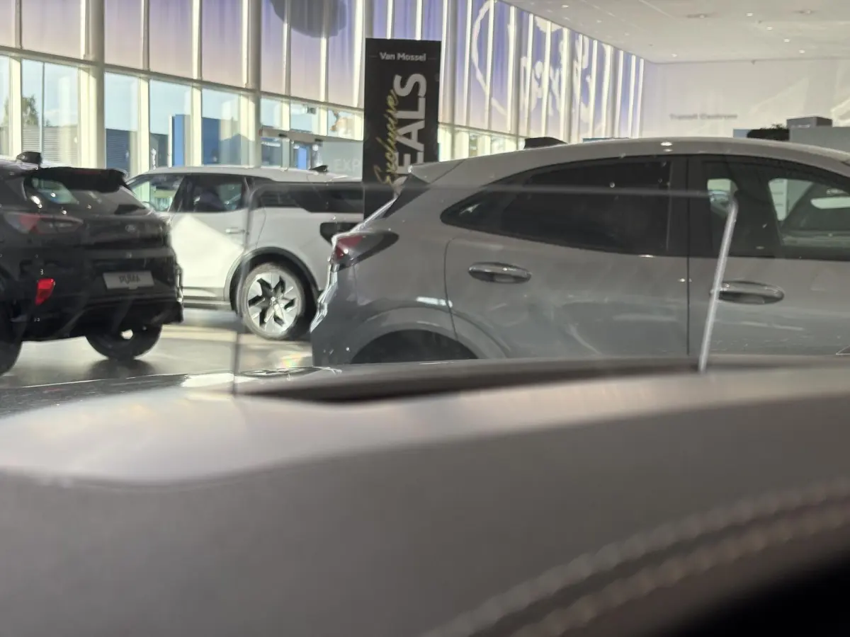 2.5 PHEV Vignale | TREKHAAK | PANORAMADAK | CARPLAY | ADAPTIVE CRUISE CONTROL | DODE HOEK DETECTIE | NAVI | CAMERA
