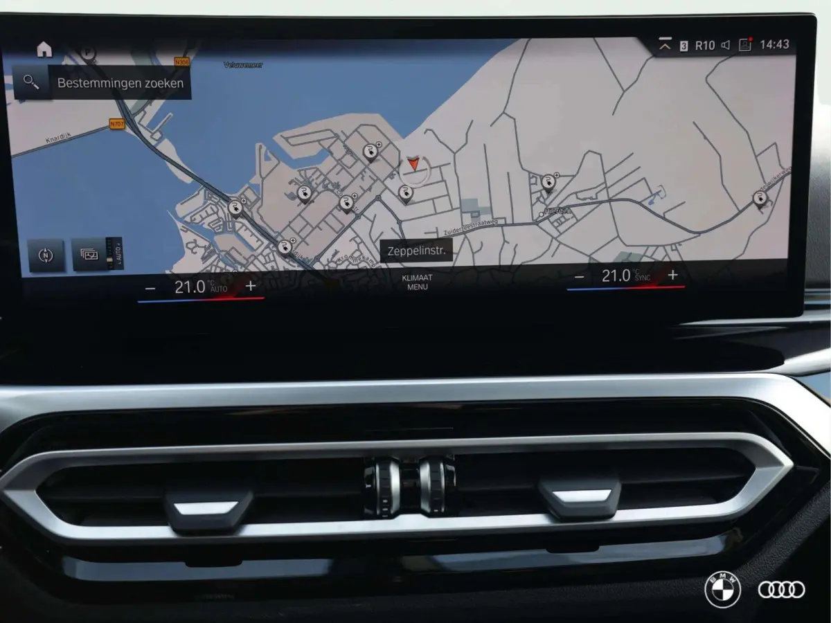 330e LCI / PANODAK / KEYLESS / HIFI / AMBIENTE / 18" / DRAADLOOS LADEN