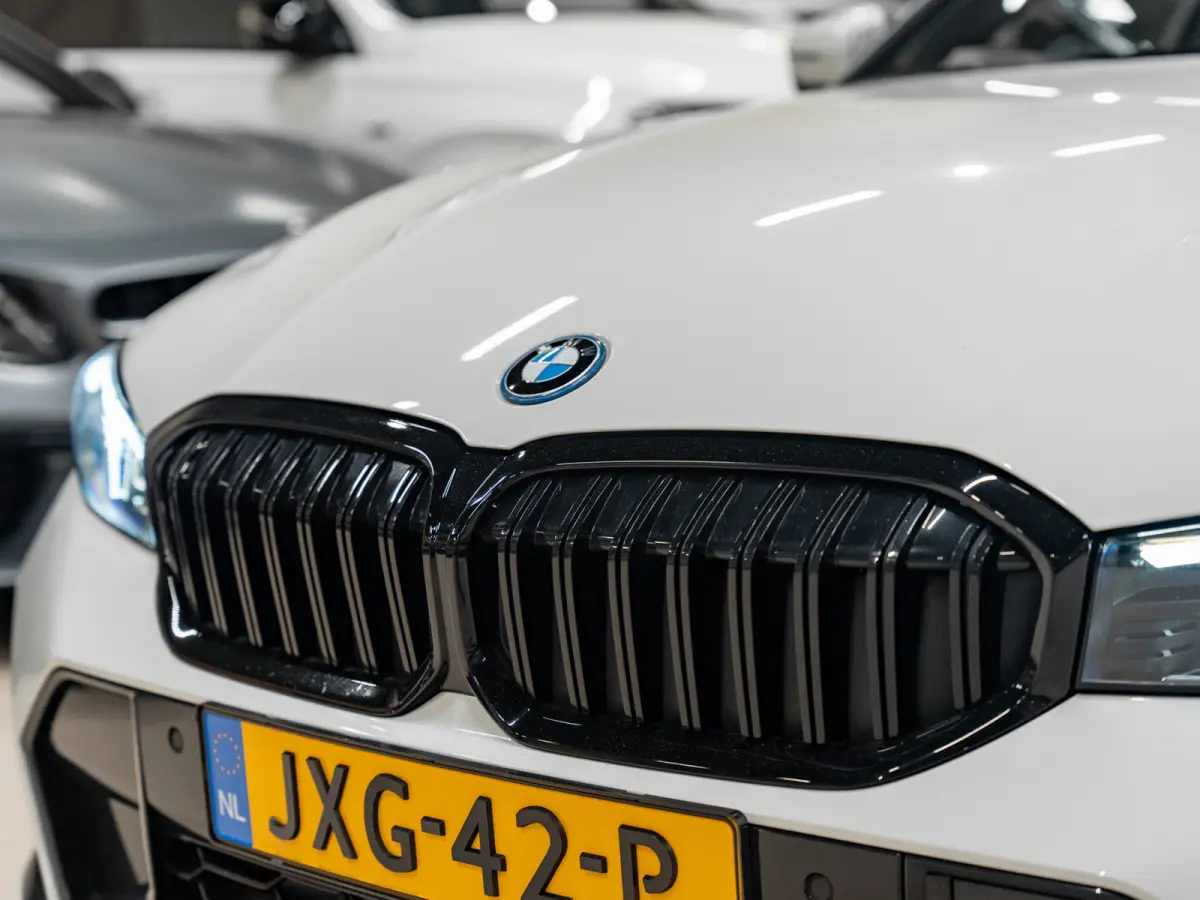 330e M-Sport 292PK, Facelift, Shadow Line, Wide Screen, Voll Led, Navi, Adaptive Cruise, Voll Onderhoud