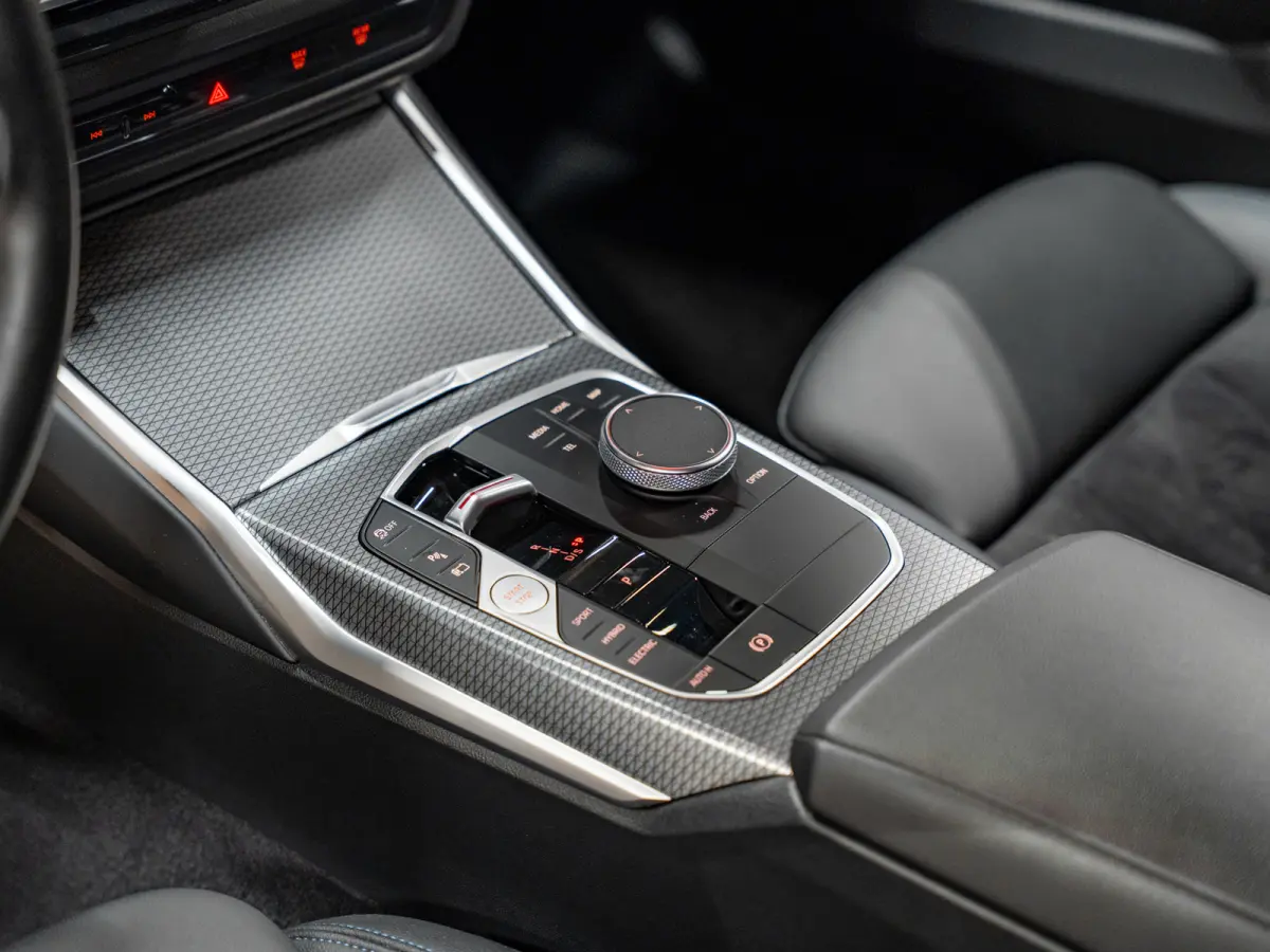 330e M-Sport 292PK, Facelift, Shadow Line, Wide Screen, Voll Led, Navi, Adaptive Cruise, Voll Onderhoud