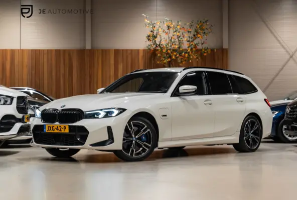 330e M-Sport 292PK, Facelift, Shadow Line, Wide Screen, Voll Led, Navi, Adaptive Cruise, Voll Onderhoud
