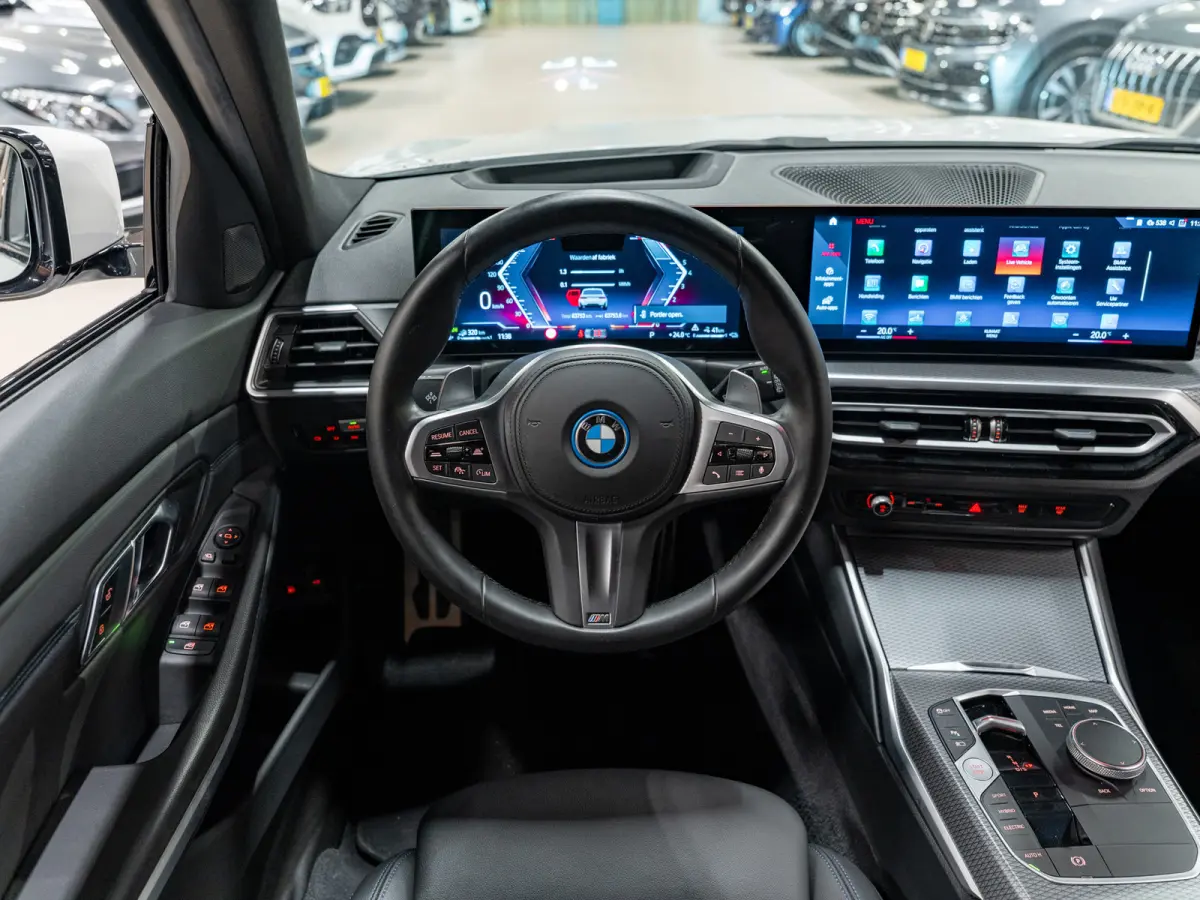 330e M-Sport 292PK, Facelift, Shadow Line, Wide Screen, Voll Led, Navi, Adaptive Cruise, Voll Onderhoud