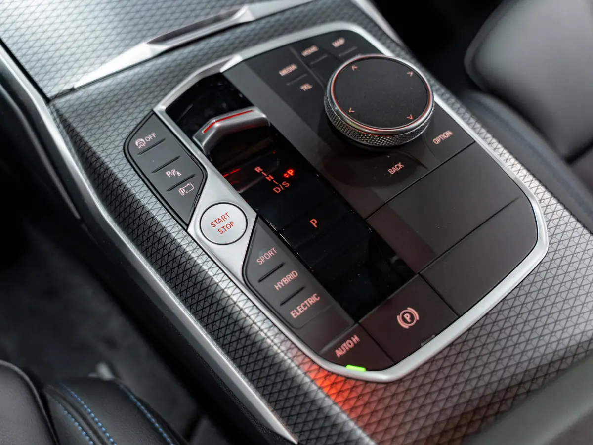 330e M-Sport 292PK, Facelift, Shadow Line, Wide Screen, Voll Led, Navi, Adaptive Cruise, Voll Onderhoud