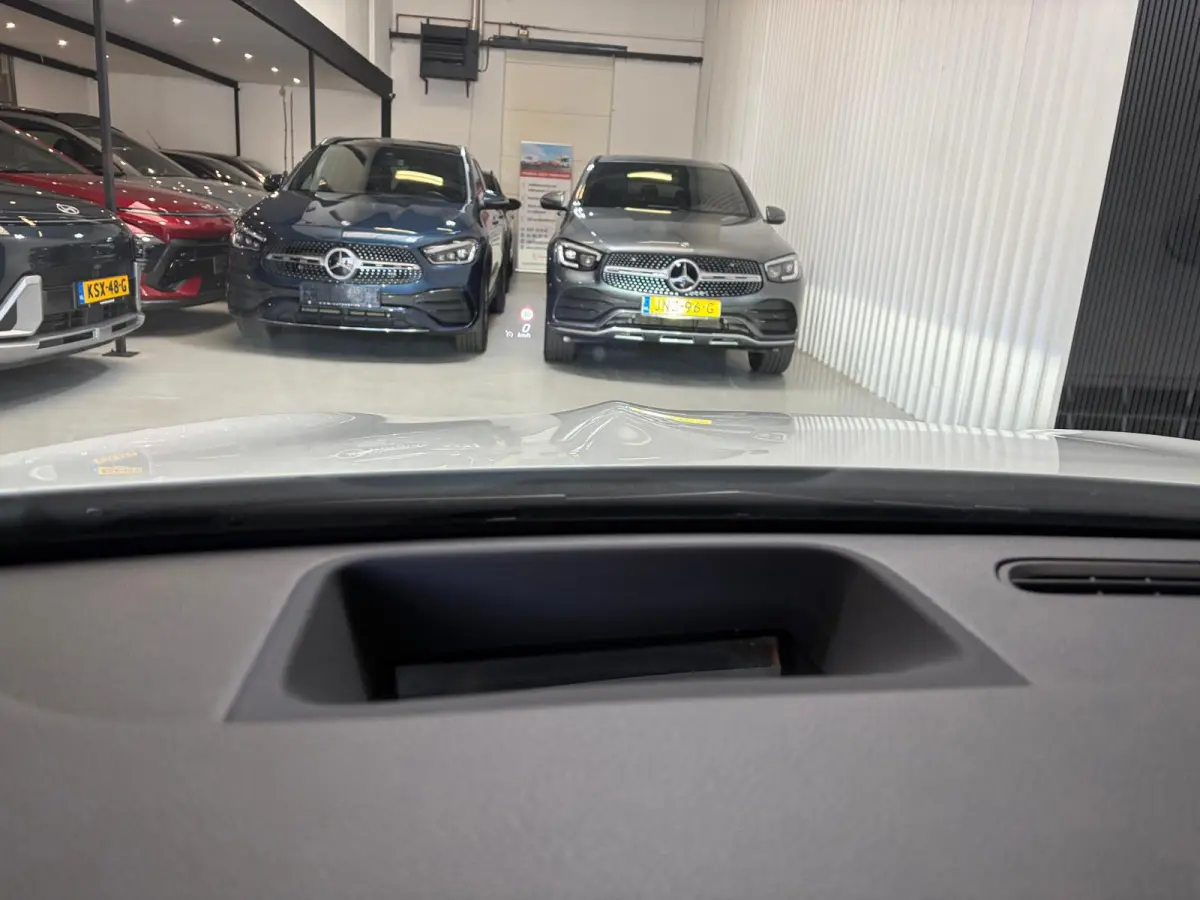 250 e Star Edition AMG Line Plus Pano/Keyless/Full Options