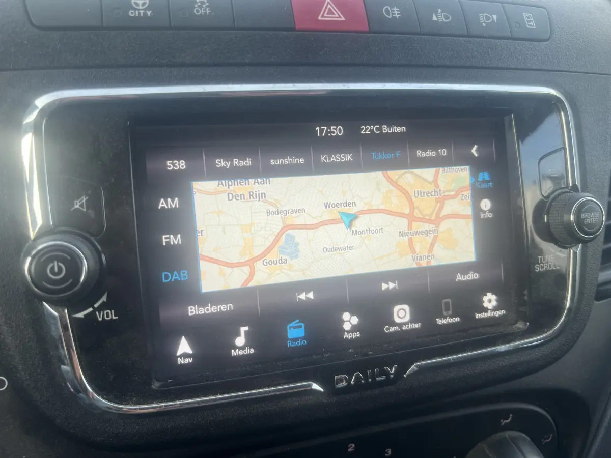 35S16 2.3 | AUTOMAAT | BAKWAGEN / MEUBELBAK | LAADKLEP | TREKHAAK | CAMERA | NAVI | CRUISE CONTROL | AIRCO | DAB | BLUETOOTH