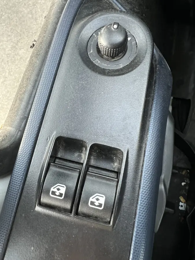 35S16 2.3 | AUTOMAAT | BAKWAGEN / MEUBELBAK | LAADKLEP | TREKHAAK | CAMERA | NAVI | CRUISE CONTROL | AIRCO | DAB | BLUETOOTH