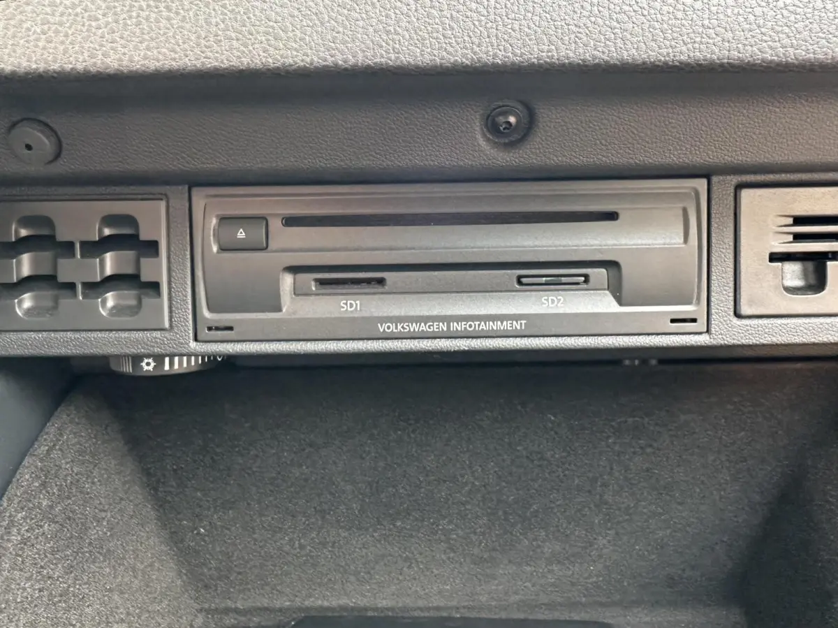 1.4 TSI Allstar edition Clima Navi PDC v+a Adap Cruise