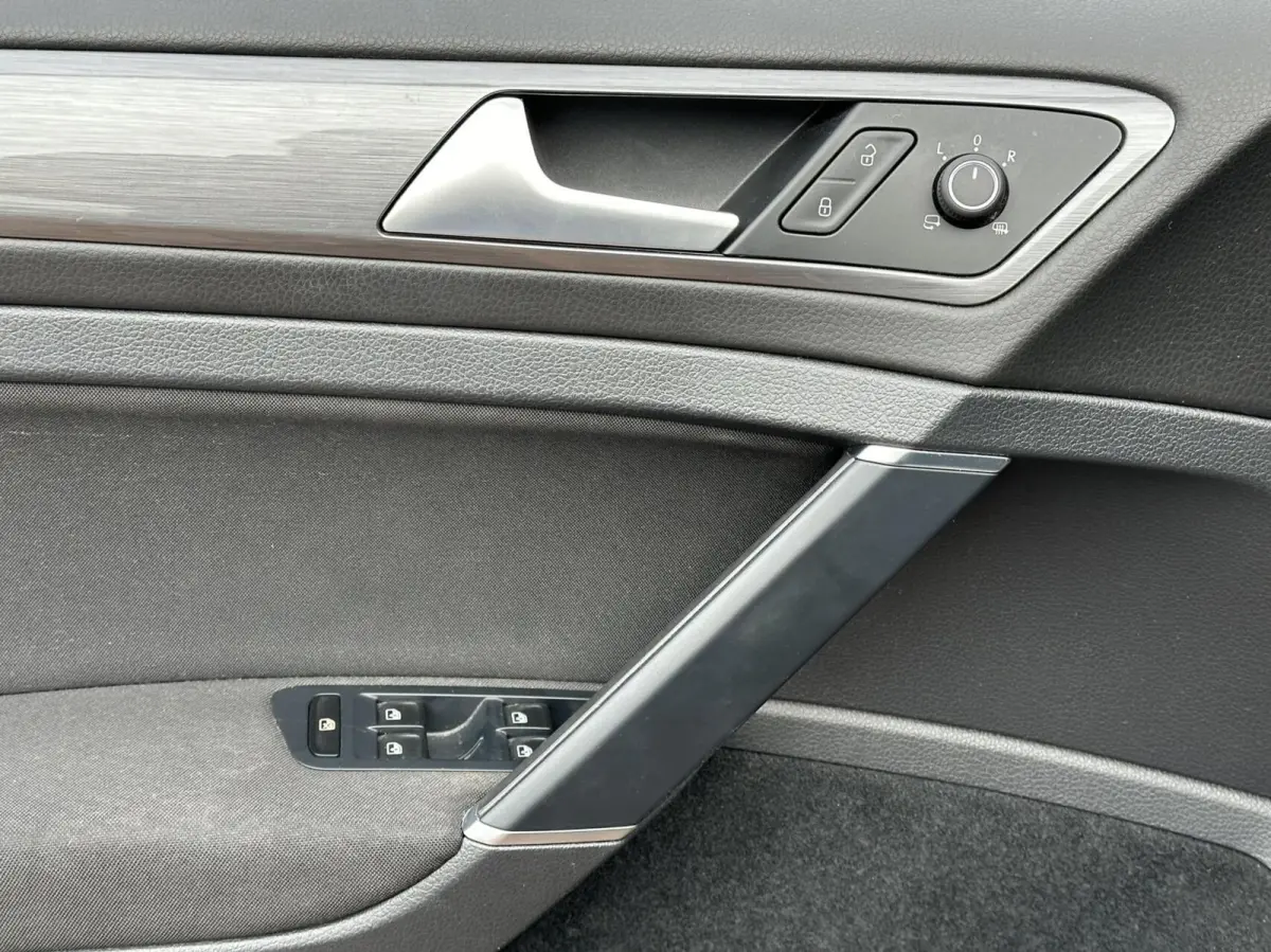 1.4 TSI Allstar edition Clima Navi PDC v+a Adap Cruise