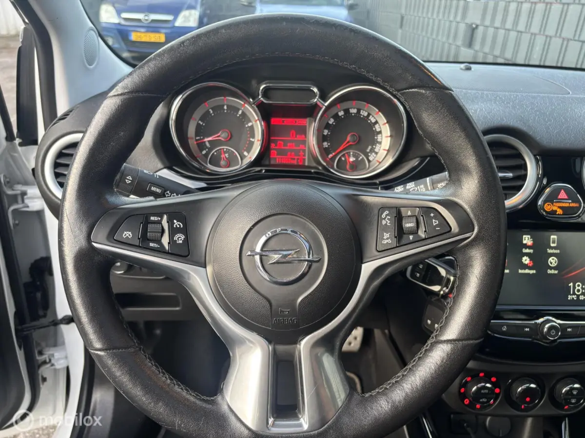 1.4 PANO CARPLAY PDC STOEL-STUURVERWARMING AIRCO