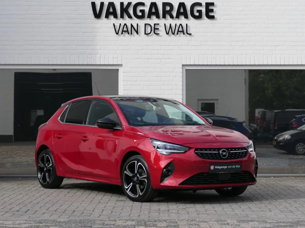 1.2 Elegance | Panoramadak | Achteruitrijcamera | Half leder | Stuur-/Stoelverwarming | LED | Lichtmetalen velgen | Climate Control | Apple-/Android Carplay | Cruise Control