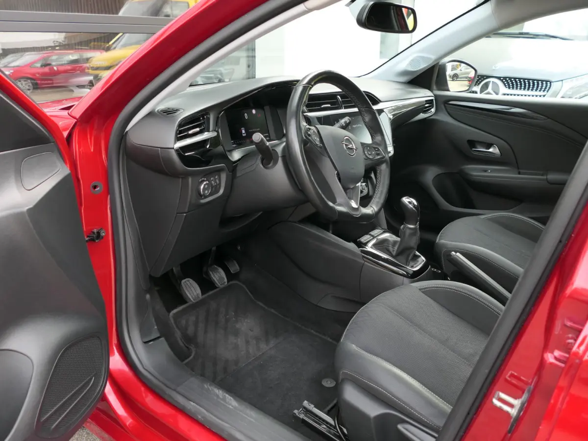 1.2 Elegance | Panoramadak | Achteruitrijcamera | Half leder | Stuur-/Stoelverwarming | LED | Lichtmetalen velgen | Climate Control | Apple-/Android Carplay | Cruise Control