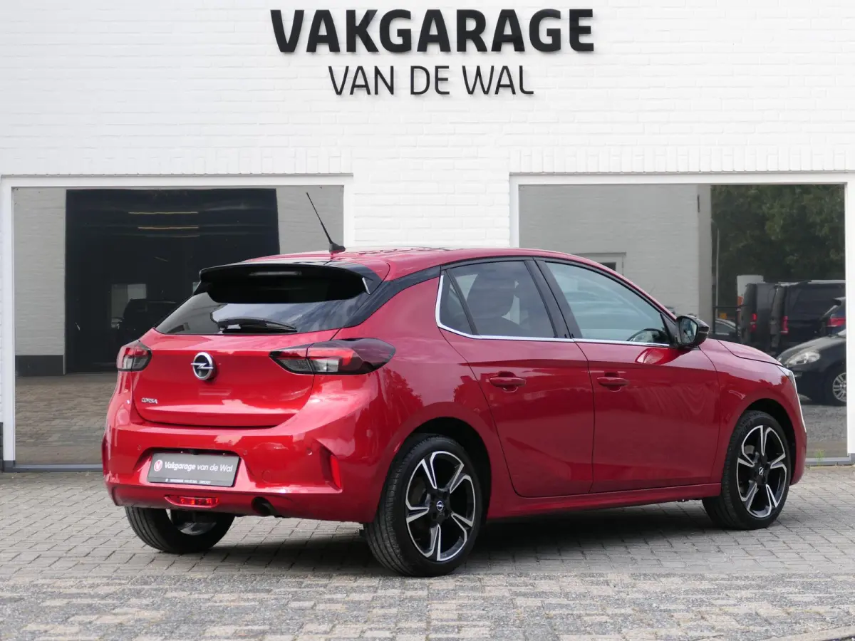 1.2 Elegance | Panoramadak | Achteruitrijcamera | Half leder | Stuur-/Stoelverwarming | LED | Lichtmetalen velgen | Climate Control | Apple-/Android Carplay | Cruise Control