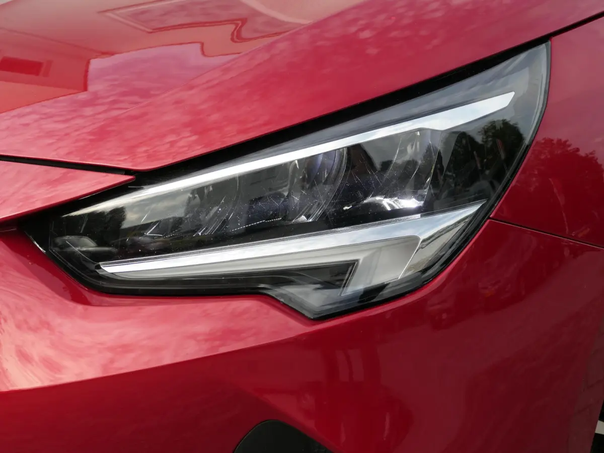 1.2 Elegance | Panoramadak | Achteruitrijcamera | Half leder | Stuur-/Stoelverwarming | LED | Lichtmetalen velgen | Climate Control | Apple-/Android Carplay | Cruise Control