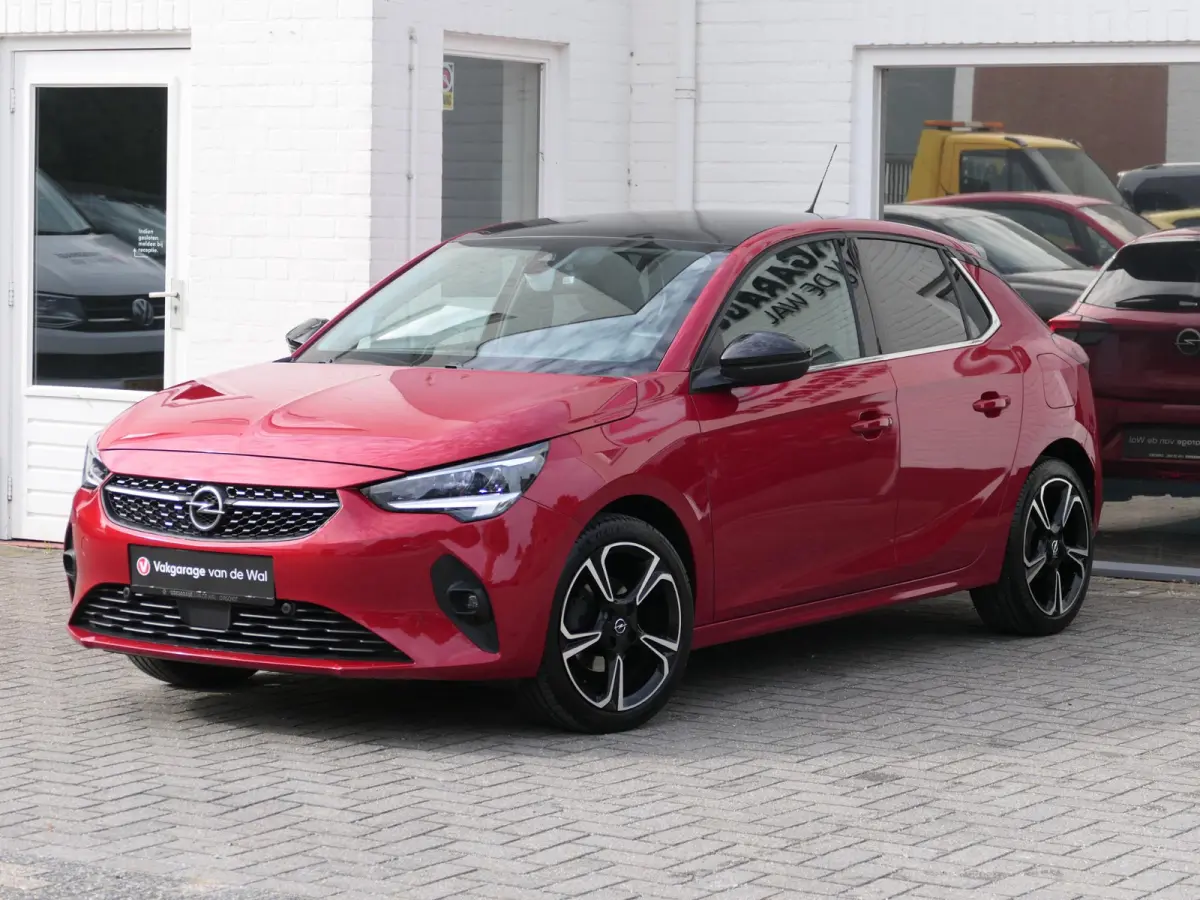 1.2 Elegance | Panoramadak | Achteruitrijcamera | Half leder | Stuur-/Stoelverwarming | LED | Lichtmetalen velgen | Climate Control | Apple-/Android Carplay | Cruise Control