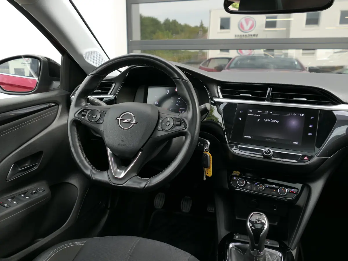 1.2 Elegance | Panoramadak | Achteruitrijcamera | Half leder | Stuur-/Stoelverwarming | LED | Lichtmetalen velgen | Climate Control | Apple-/Android Carplay | Cruise Control