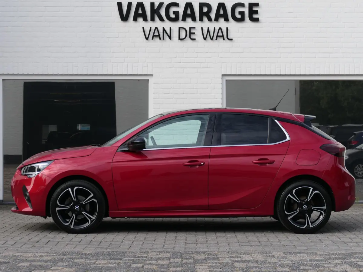 1.2 Elegance | Panoramadak | Achteruitrijcamera | Half leder | Stuur-/Stoelverwarming | LED | Lichtmetalen velgen | Climate Control | Apple-/Android Carplay | Cruise Control