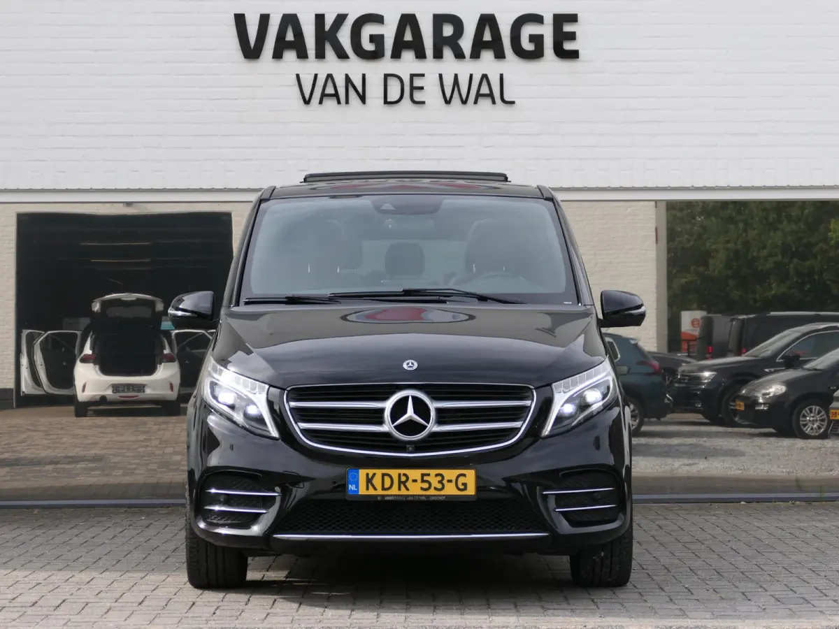 250d 4-MATIC Lang Exclusive | 7-persoons | Panoramadak | 360°-camera | Standkachel | Burmester | Carbon interieur | Dodehoek detectie | Elektrische schuifdeuren + achterklep | Stoelventilat