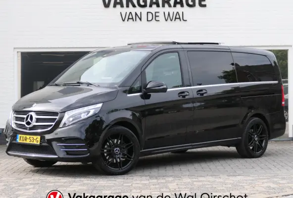 250d 4-MATIC Lang Exclusive | 7-persoons | Panoramadak | 360°-camera | Standkachel | Burmester | Carbon interieur | Dodehoek detectie | Elektrische schuifdeuren + achterklep | Stoelventilat