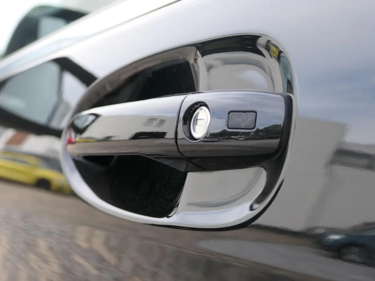 250d 4-MATIC Lang Exclusive | 7-persoons | Panoramadak | 360°-camera | Standkachel | Burmester | Carbon interieur | Dodehoek detectie | Elektrische schuifdeuren + achterklep | Stoelventilat
