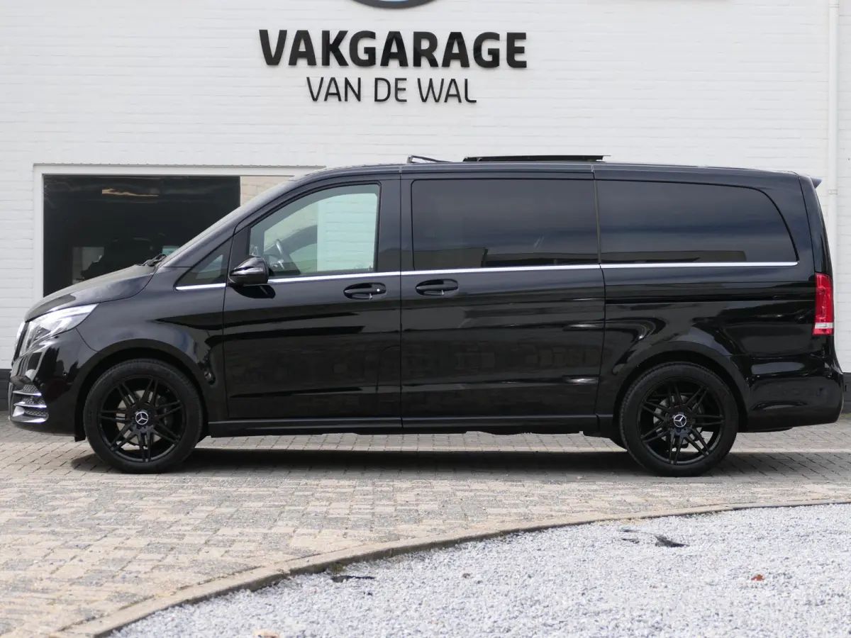 250d 4-MATIC Lang Exclusive | 7-persoons | Panoramadak | 360°-camera | Standkachel | Burmester | Carbon interieur | Dodehoek detectie | Elektrische schuifdeuren + achterklep | Stoelventilat