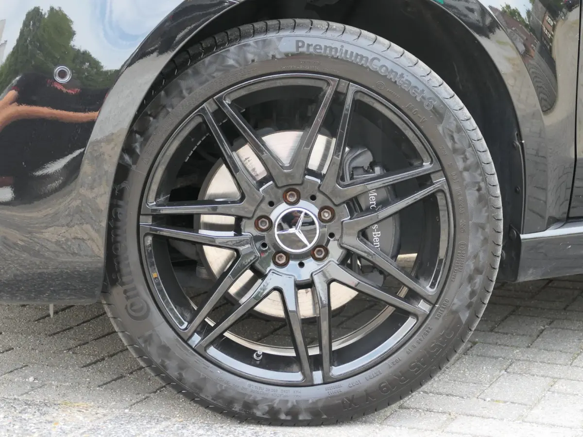 250d 4-MATIC Lang Exclusive | 7-persoons | Panoramadak | 360°-camera | Standkachel | Burmester | Carbon interieur | Dodehoek detectie | Elektrische schuifdeuren + achterklep | Stoelventilat