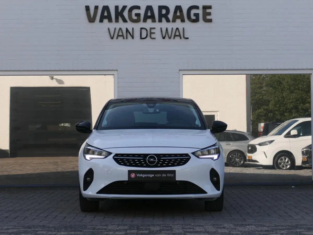 1.2 Elegance | Panoramadak | Achteruitrijcamera | Half leder | Stuur-/Stoelverwarming | LED | Lichtmetalen velgen | Climate Control | Apple-/Android Carplay | Cruise Control