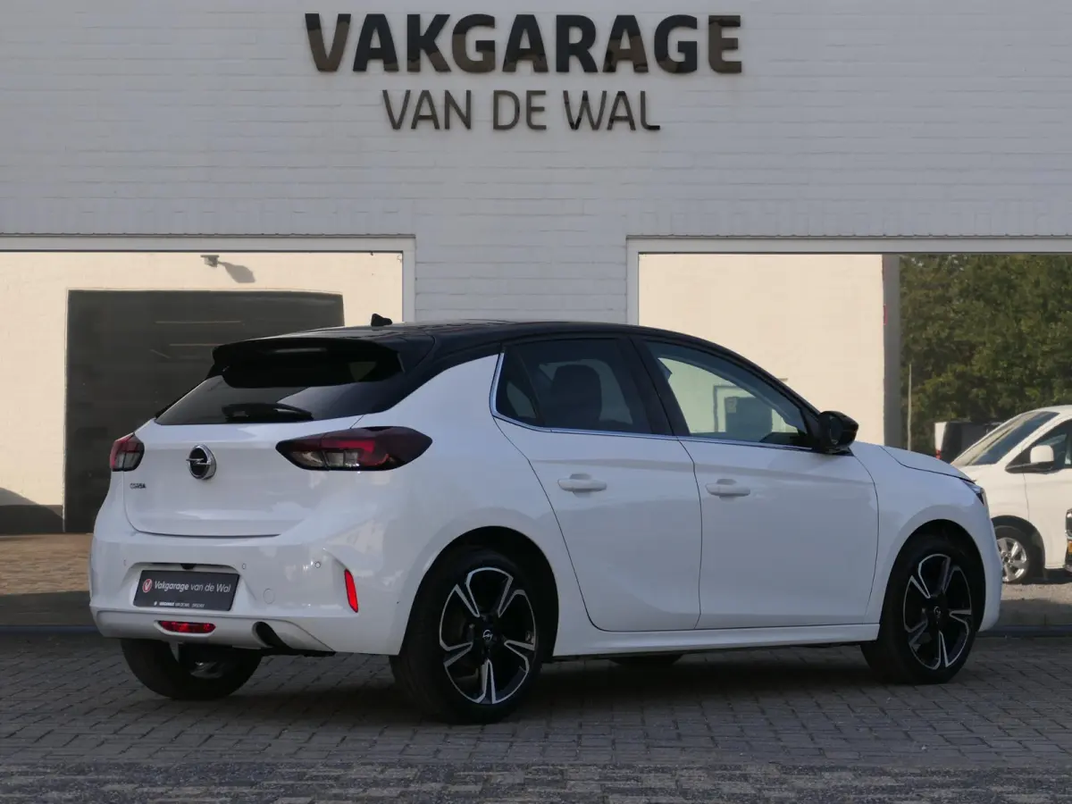 1.2 Elegance | Panoramadak | Achteruitrijcamera | Half leder | Stuur-/Stoelverwarming | LED | Lichtmetalen velgen | Climate Control | Apple-/Android Carplay | Cruise Control