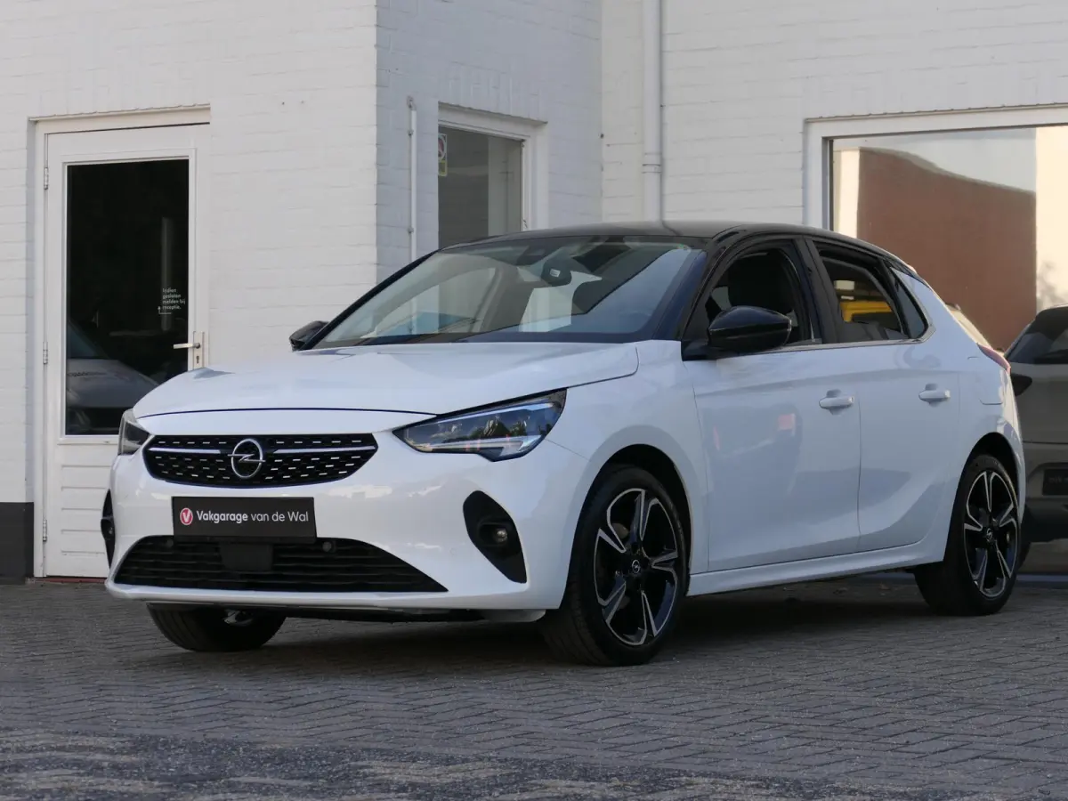 1.2 Elegance | Panoramadak | Achteruitrijcamera | Half leder | Stuur-/Stoelverwarming | LED | Lichtmetalen velgen | Climate Control | Apple-/Android Carplay | Cruise Control