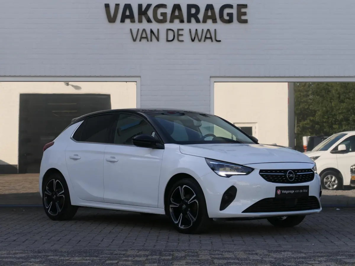 1.2 Elegance | Panoramadak | Achteruitrijcamera | Half leder | Stuur-/Stoelverwarming | LED | Lichtmetalen velgen | Climate Control | Apple-/Android Carplay | Cruise Control