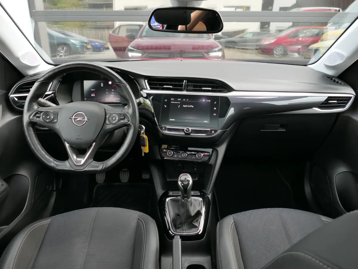 1.2 Elegance | Panoramadak | Achteruitrijcamera | Half leder | Stuur-/Stoelverwarming | LED | Lichtmetalen velgen | Climate Control | Apple-/Android Carplay | Cruise Control