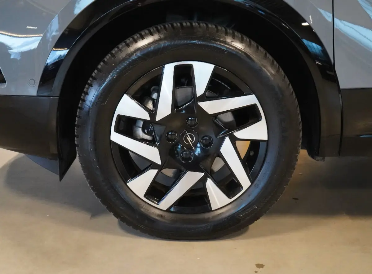 1.2 Turbo Hybrid GS ** MATRIX, ACC, COMFORT PACK MET VERW. STUUR, CAMERA, APPLE  ** Ex OPEL AG - UNFALLFREI ** ** INFORMEER OOK NAAR ONZE AANTREKKELIJKE FINANCIAL-LEASE TARIEVEN **
