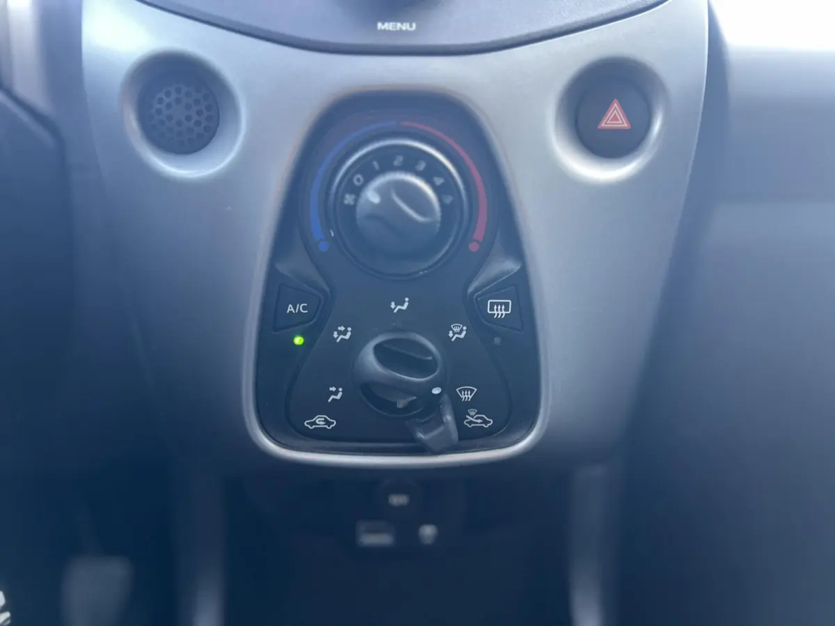 1.0 e-VTi Active TOP! AIRCO|LED|NAP