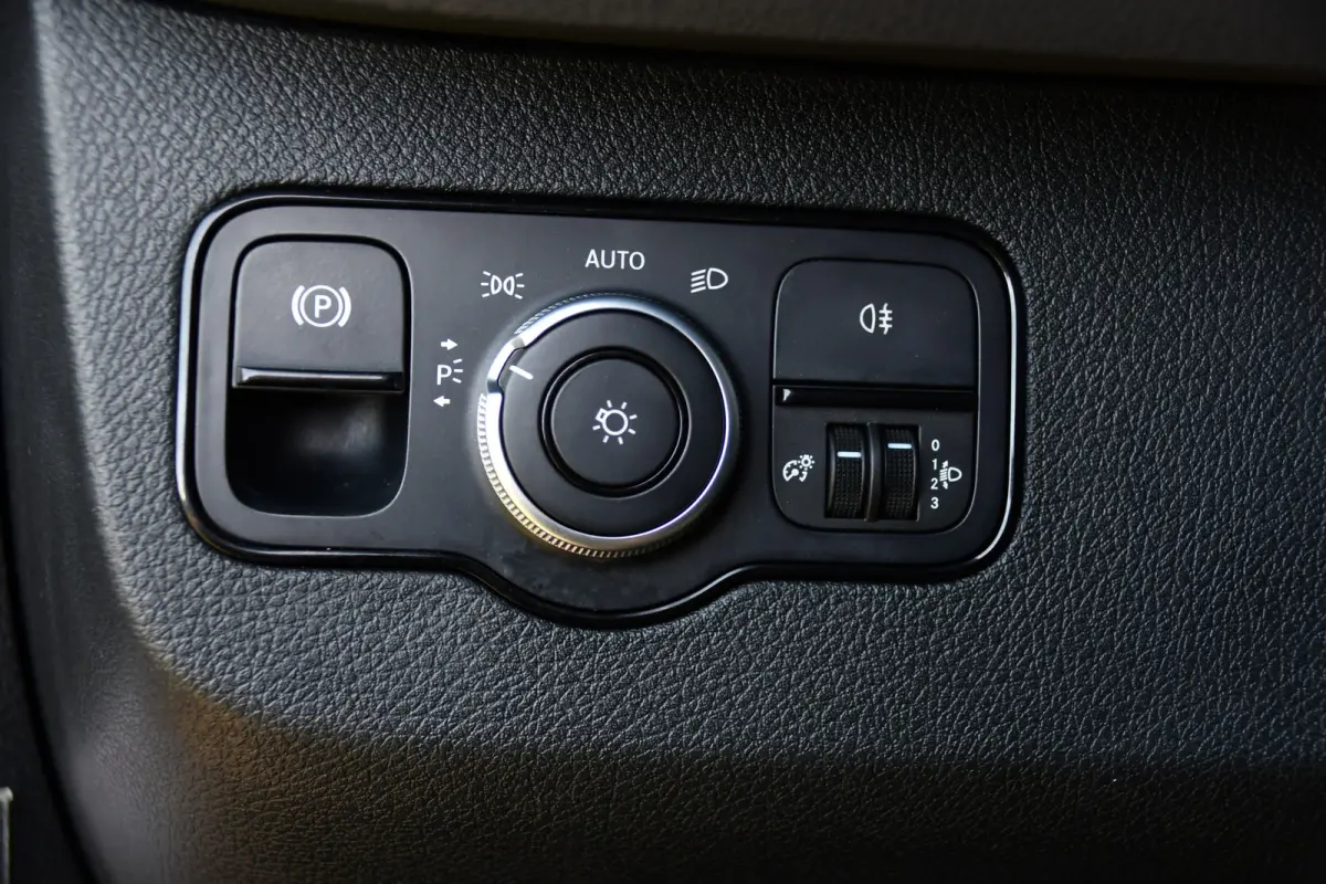 314 2.2 CDI L2H2 RWD Black Edition Camera, Cruise, Carplay, Bearlock, Multimedia, Stoelverwarming, Betimmering, Uniek!